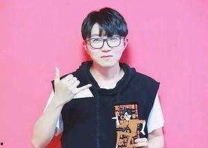 娱乐吃瓜君毛不易,从“娱乐吃瓜君”到音乐才子，他的蜕变之路