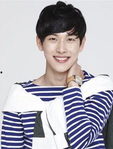 任时完小时候照片,揭秘明星成长轨迹