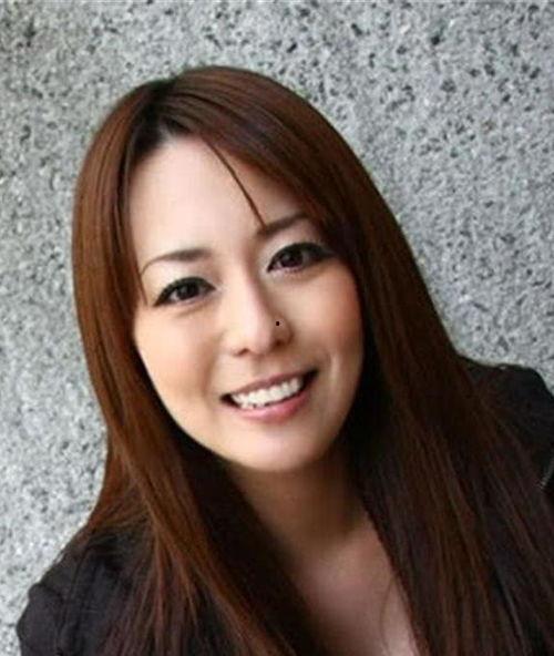 朝桐光照片,光影交织下的青春印记